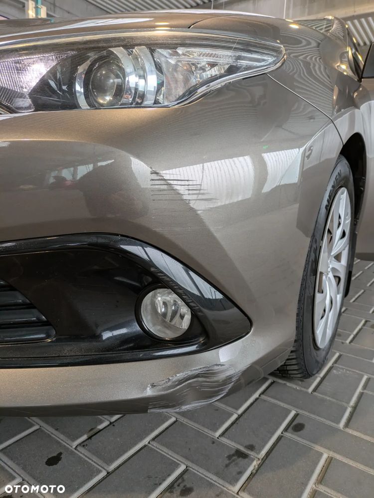 Toyota Auris 1.33 VVT-i Premium - 14