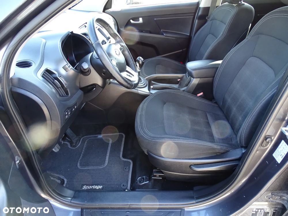 Kia Sportage 1.7 CRDI 2WD ISG Dream-Team Edition - 24