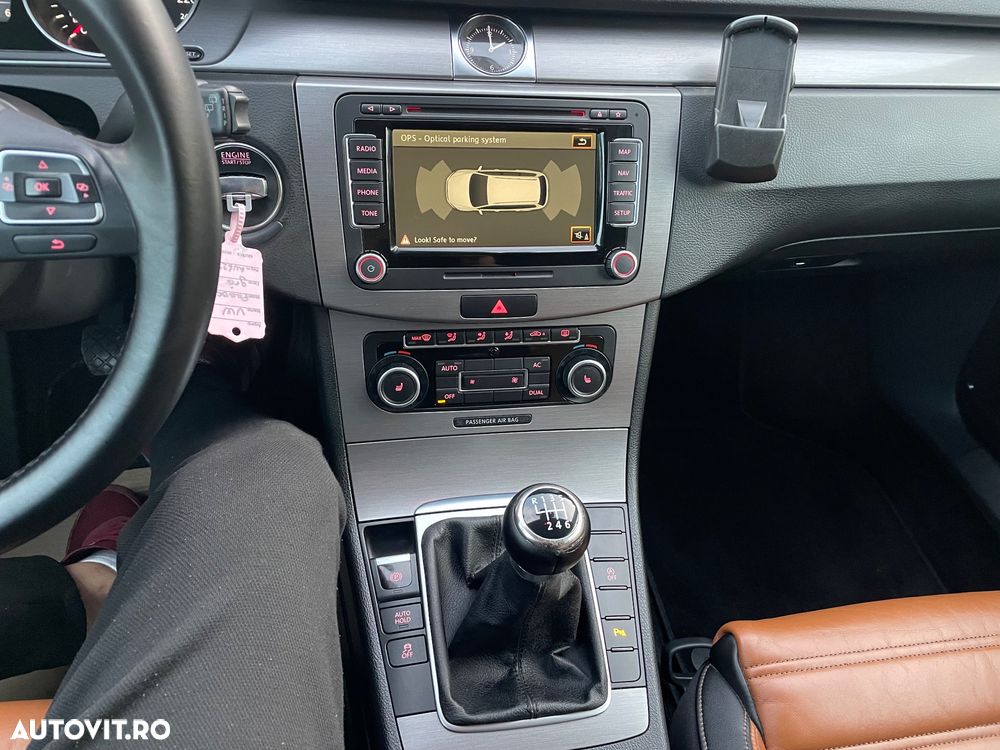 Volkswagen Passat - 24