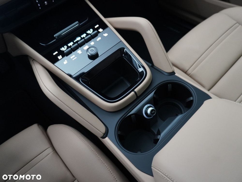Porsche Cayenne E-Hybrid PHEV Black Edition - 26