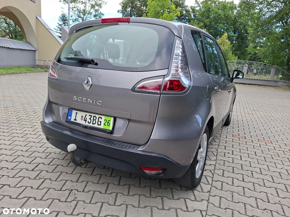 Renault Scenic 1.6 16V TomTom Edition - 9