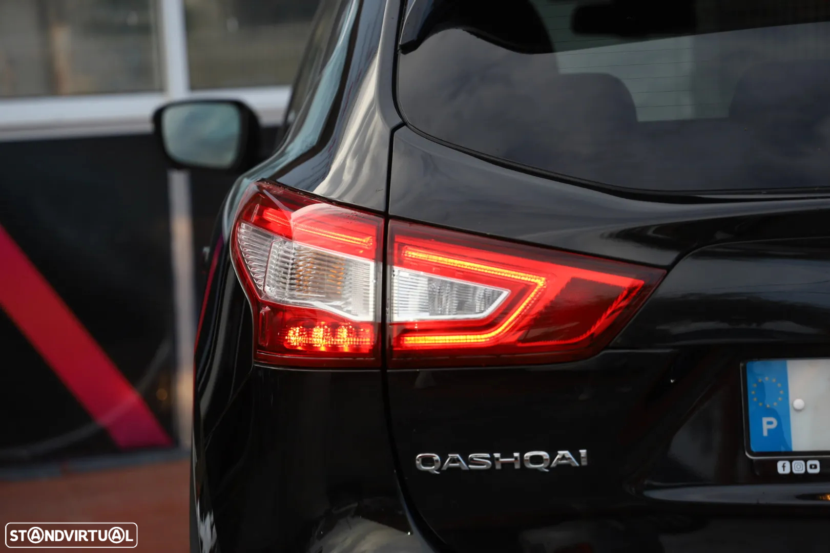 Nissan Qashqai 1.5 dCi N-Connecta 18 - 10