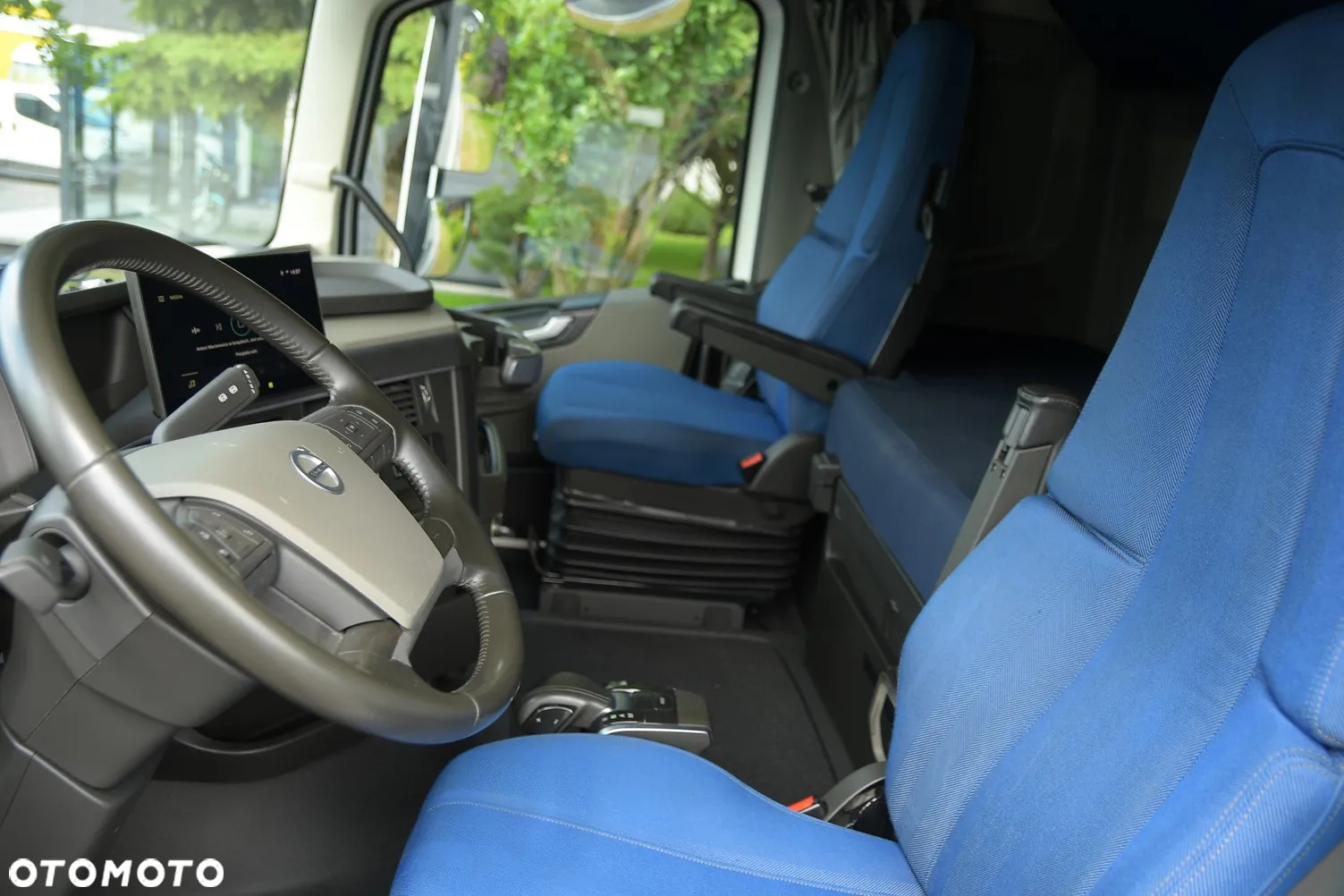 Volvo FH500 ///* 2021///* XXL///* LOW DECK///* MEGA///* FULL LED///* TABLET///* KLIMATYZACJA POSTOJOWA///* WAGA///* ZABUDOWY MIĘDZYOSIOWE///* STAN BARDZO DOBRY - 21