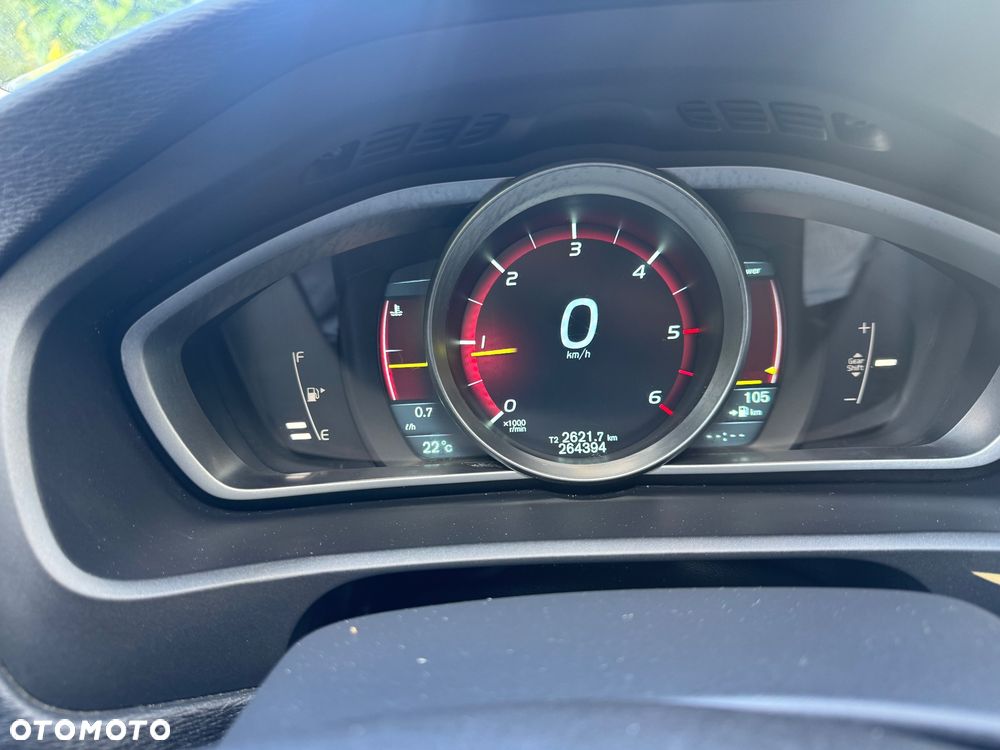Volvo V40 D2 Momentum - 10