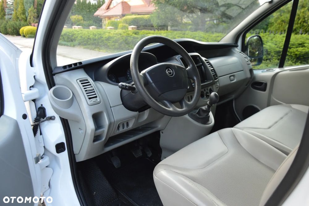 Opel VIVARO - 9