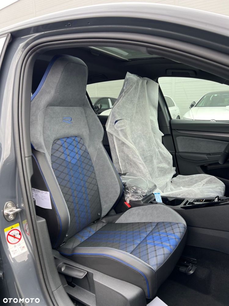 Volkswagen Golf - 5