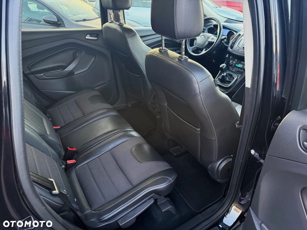 Ford Kuga 2.0 TDCi 2x4 Titanium - 11
