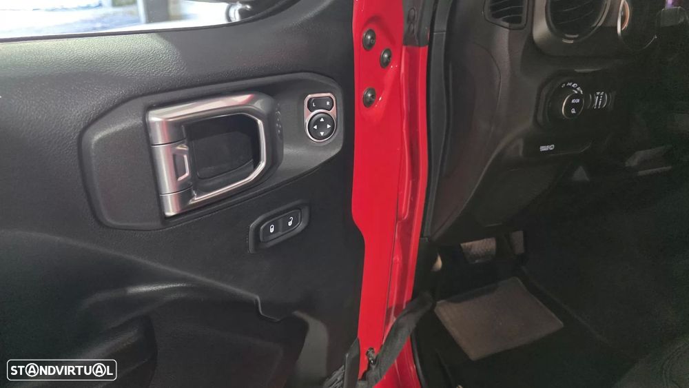 Jeep Gladiator 3.0 CRD Sport AT8 - 30