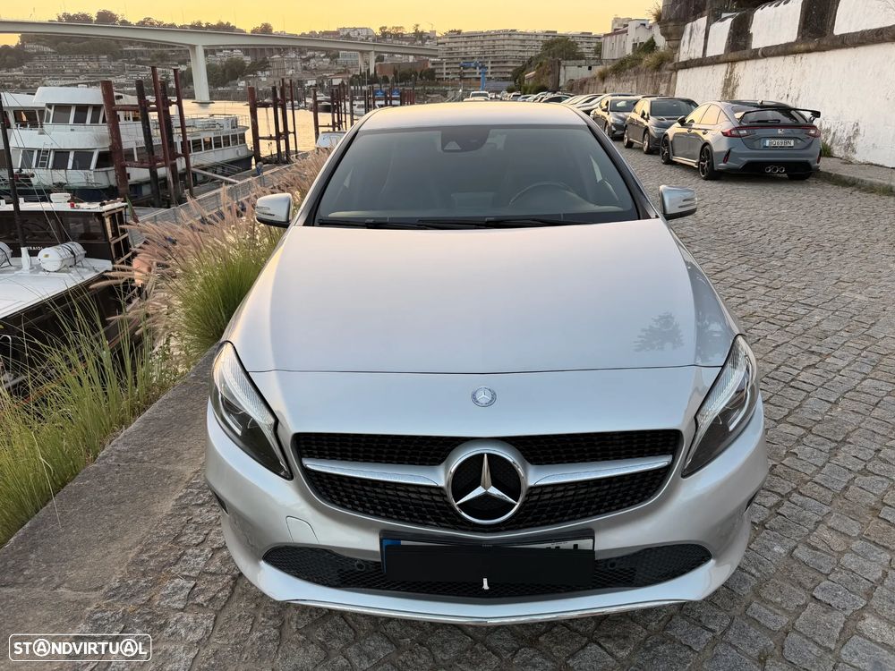 Mercedes-Benz A 200 CDI 4Matic 7G-DCT Urban - 10