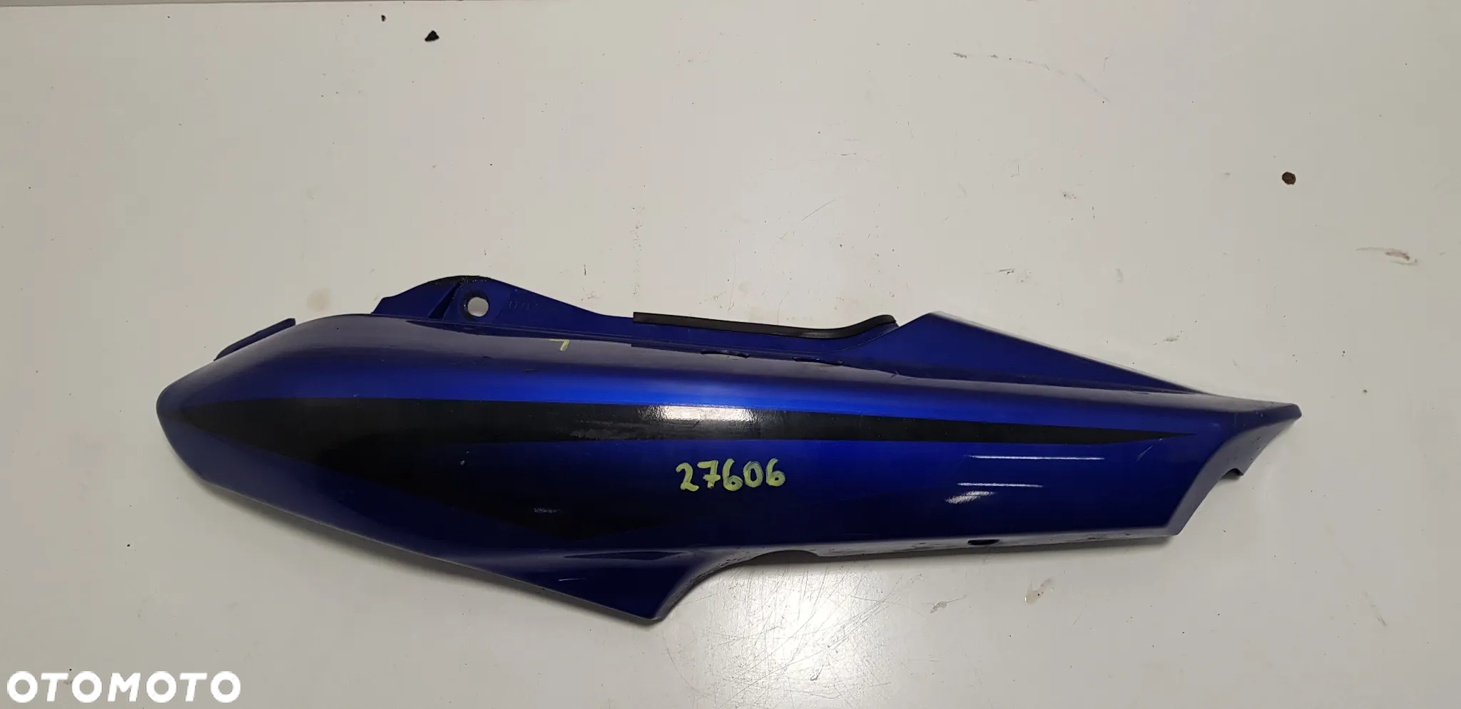 Yamaha Fazer FZS 600 Boczek lewy - 2