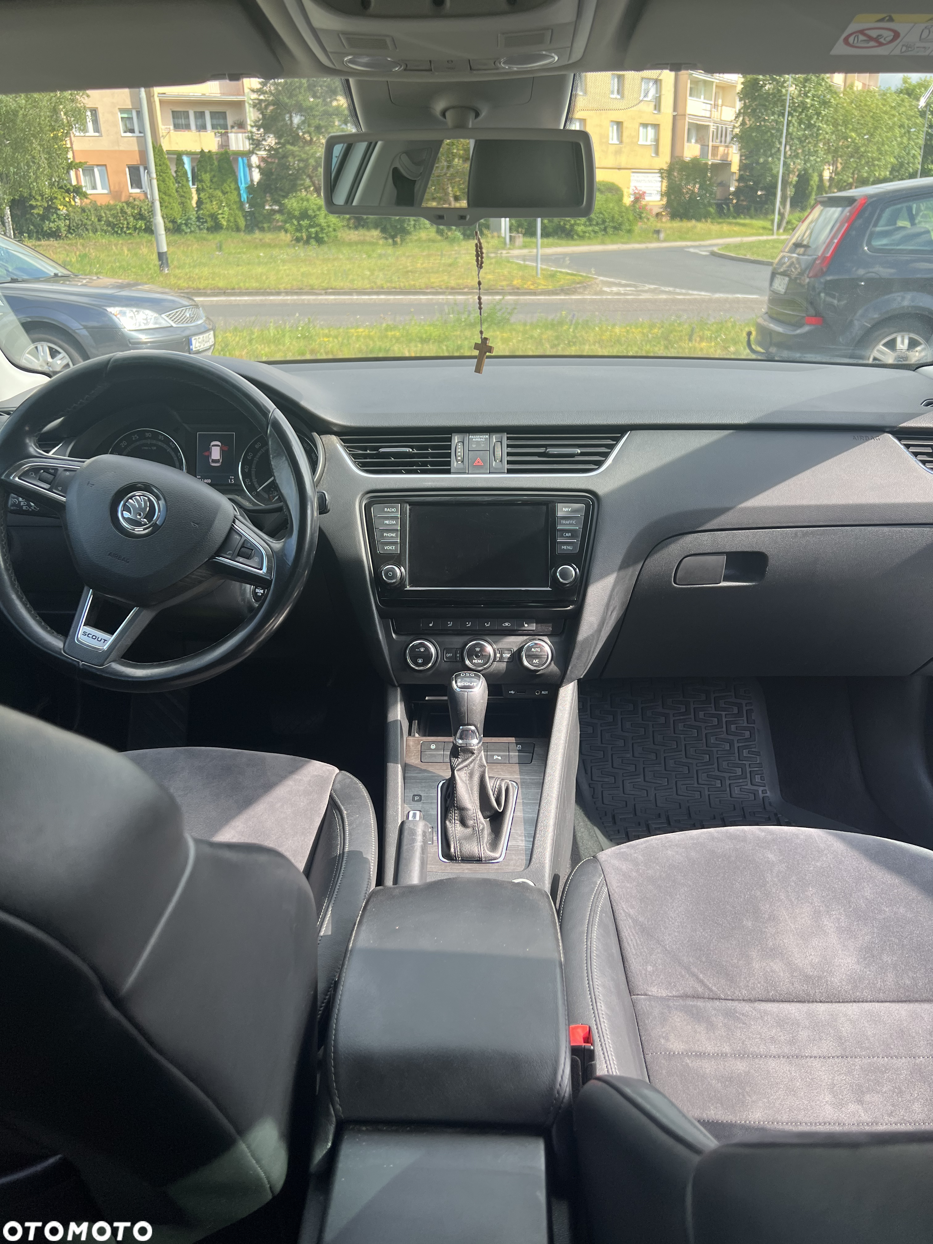 Skoda Octavia Scout 2.0 TDI 4x4 DSG - 19