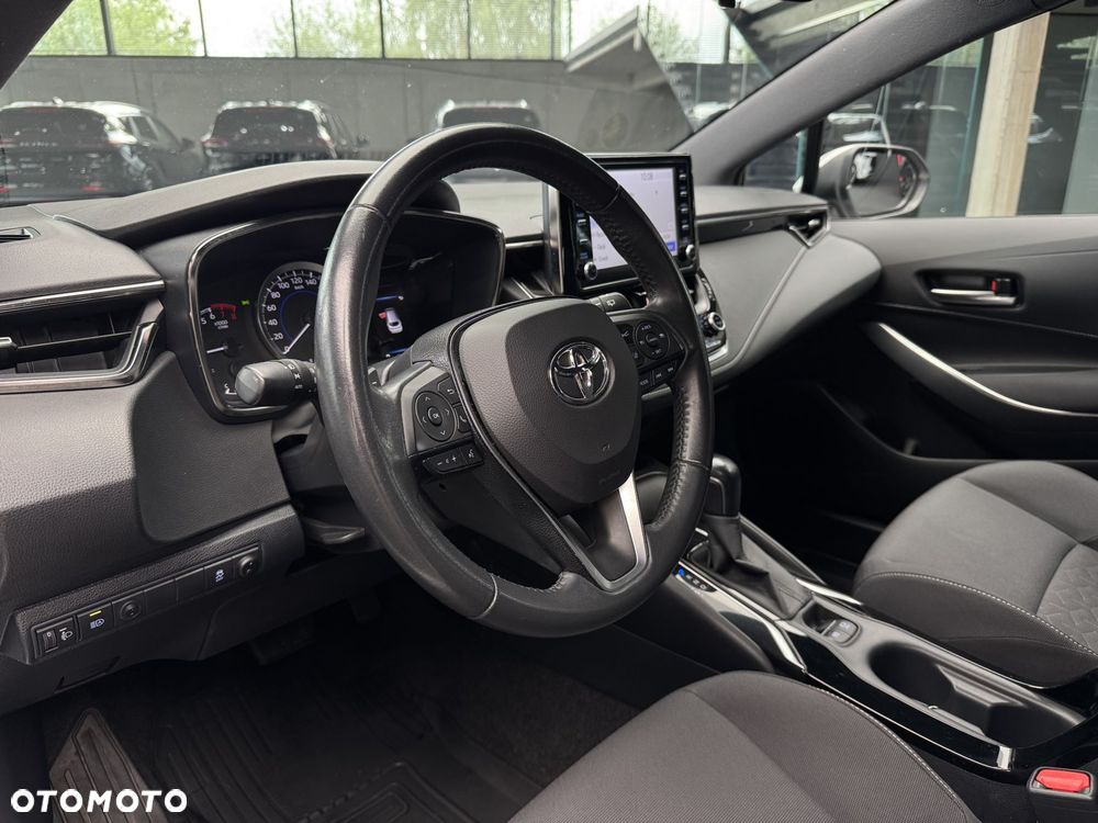 Toyota Corolla - 10