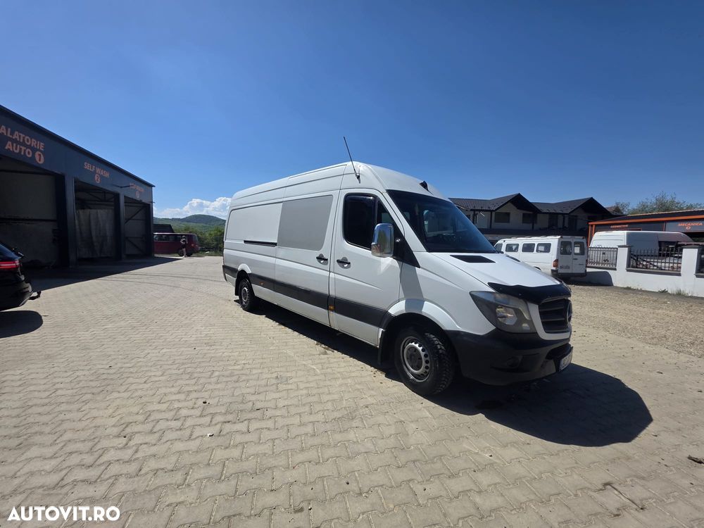 Mercedes-Benz Sprinter - 2