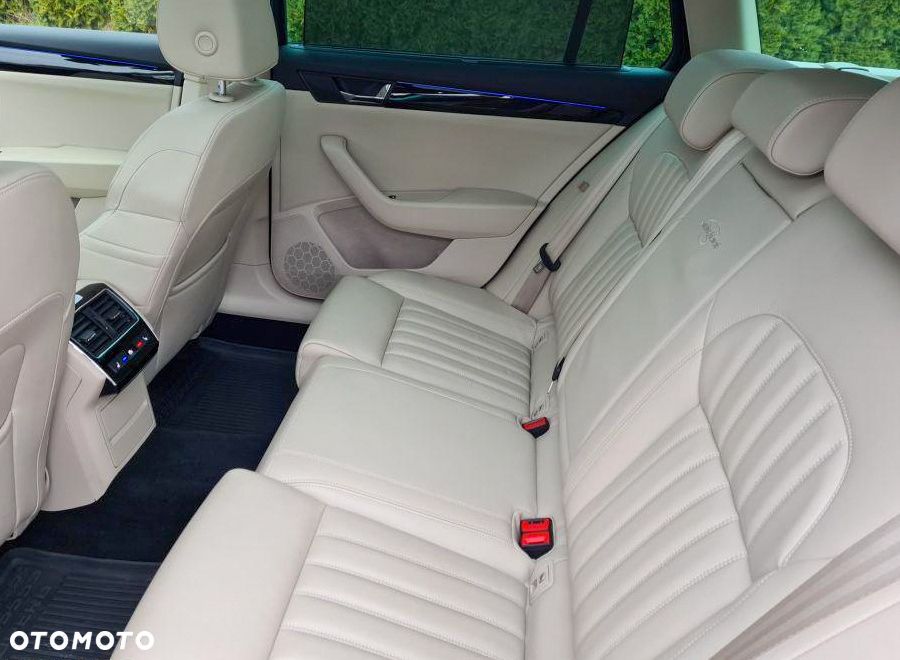 Skoda Superb 2.0 TSI 4x4 L&K DSG - 9