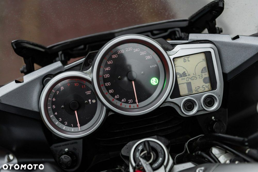 Yamaha FJR - 8