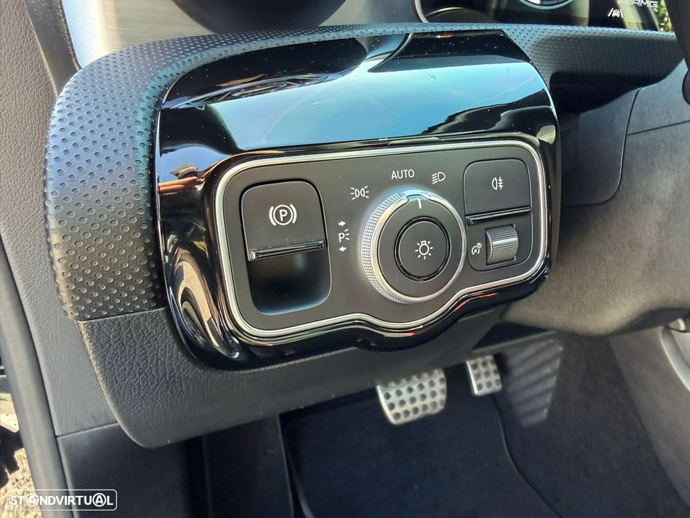 Mercedes-Benz A 35 AMG - 23