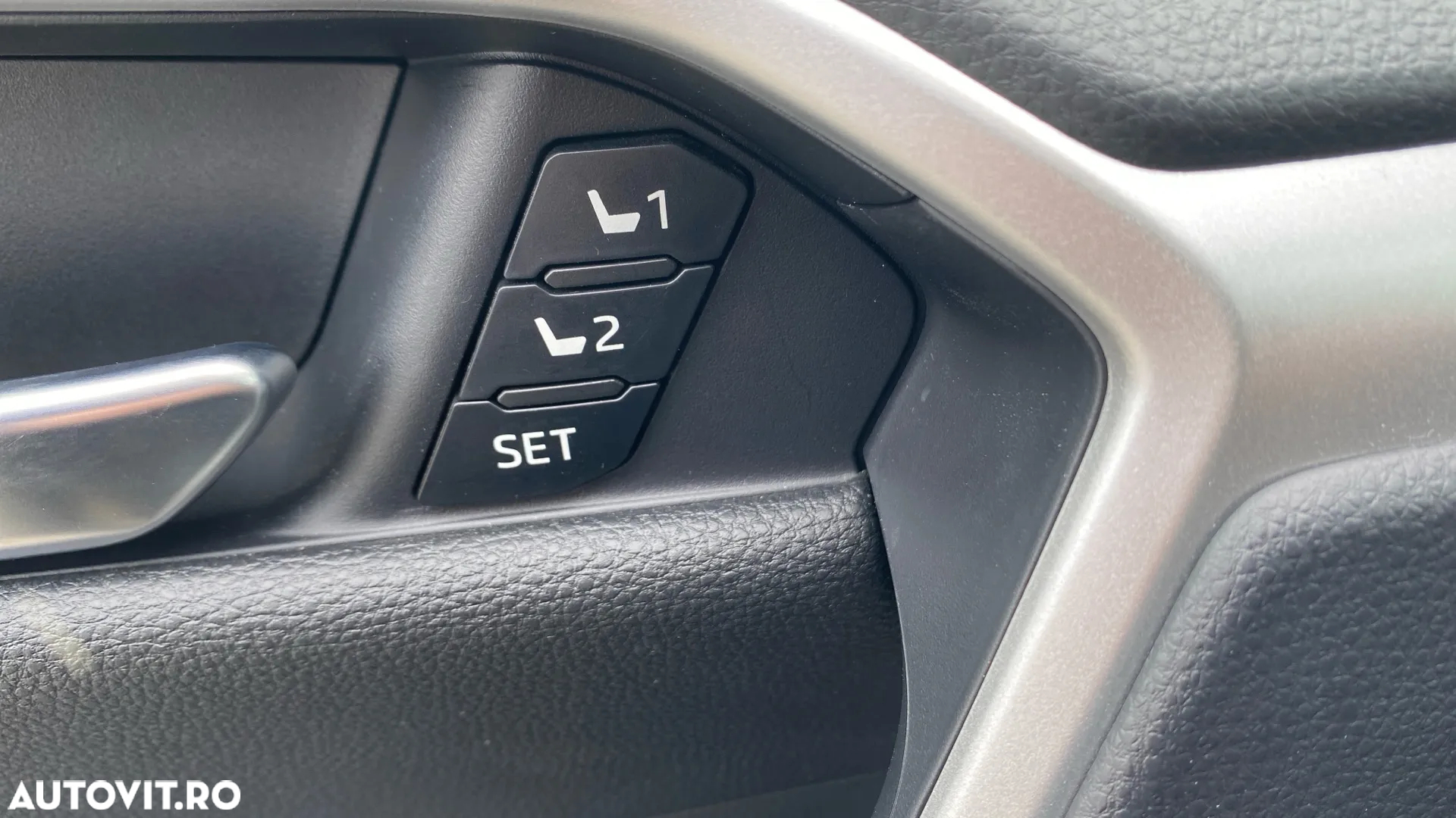Toyota RAV4 2.5 Hybrid VVT-iE 4x4 Luxury - 13