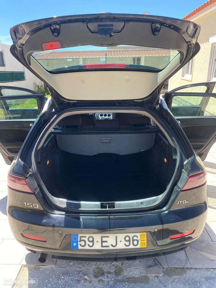 Alfa Romeo 159 Sportwagon 1.9 JTDm 8V - 12