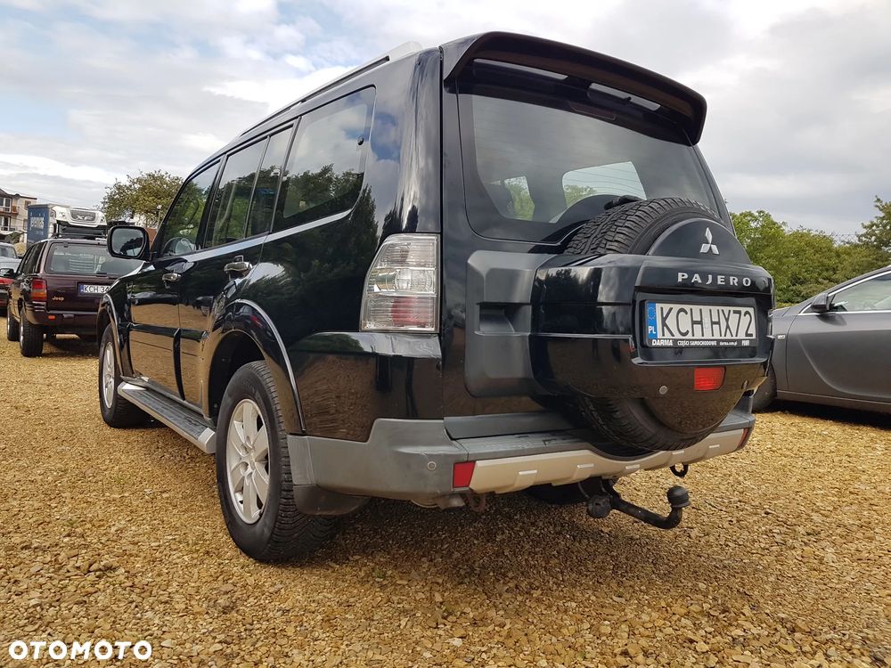 Mitsubishi Pajero 3.2 DI-D Automatik Intense - 4