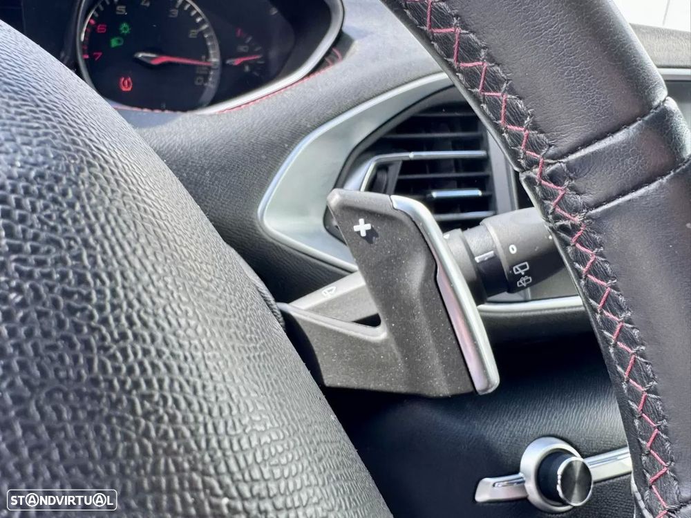 Peugeot 308 1.2 PureTech GT Pack EAT8 - 23