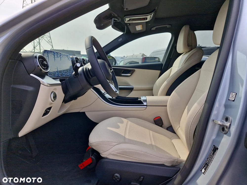 Mercedes-Benz Klasa C 300 de PHEV 4-Matic Avantgarde - 14