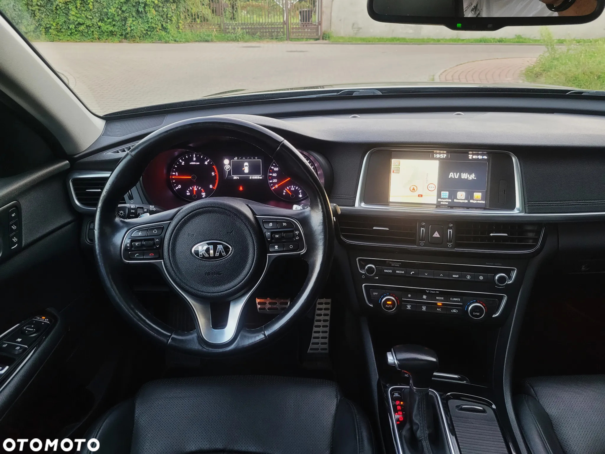 Kia Optima 1.7 CRDI XL DCT - 23