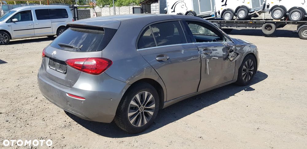 Mercedes-Benz Klasa A 180 d 7G-DCT Edition 2020 - 1