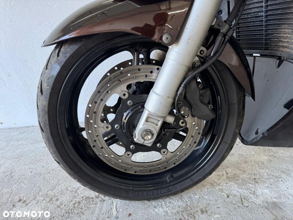 Yamaha FJR - 25