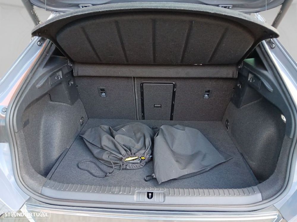 Cupra Formentor 1.4 e-Hybrid DSG VZ - 35