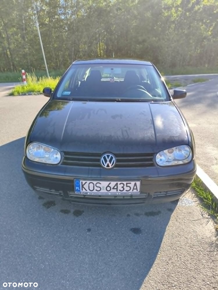Volkswagen Golf - 4