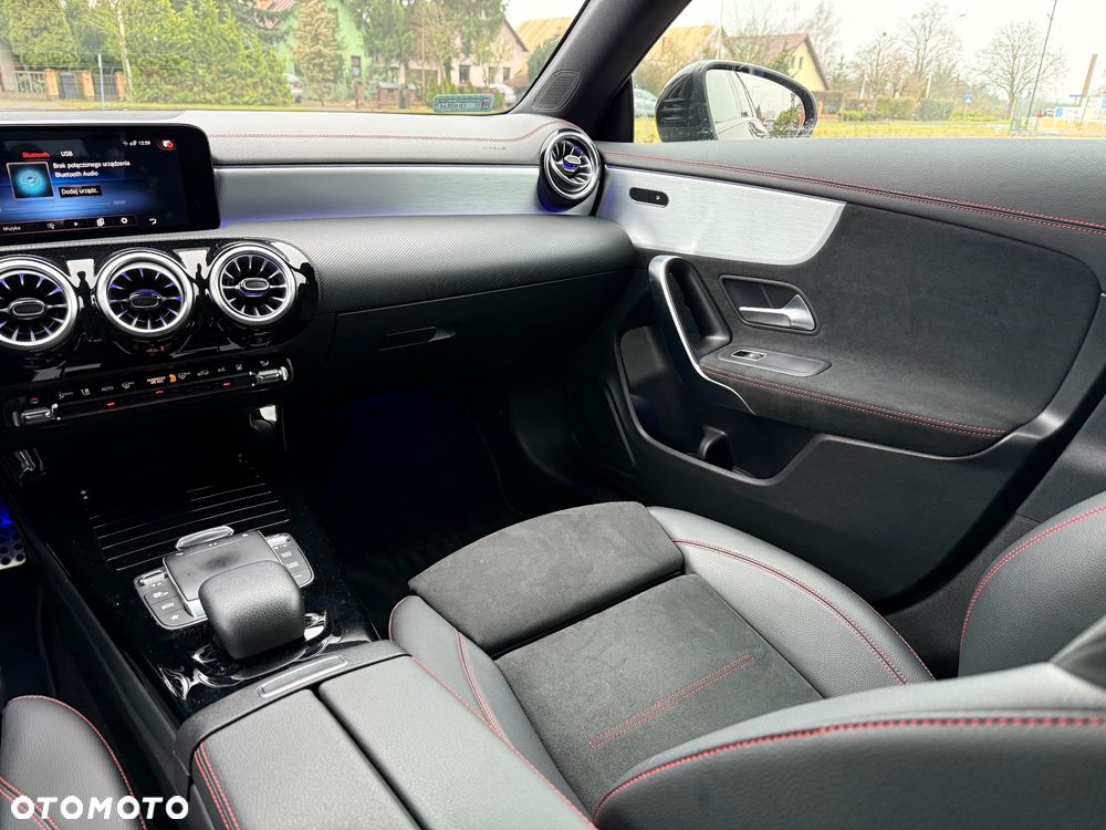 Mercedes-Benz CLA 250 E AMG Line 8G-DCT - 10