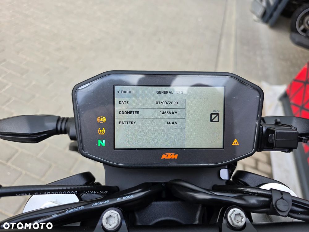 KTM Duke 790 - 18
