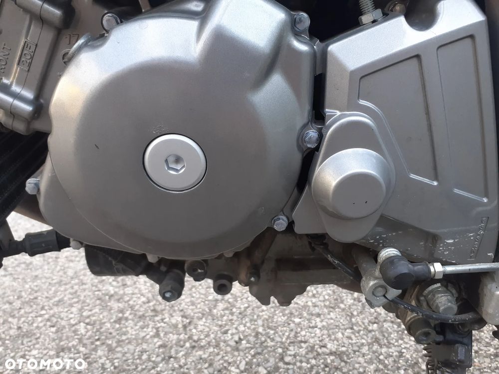 Suzuki SV - 17