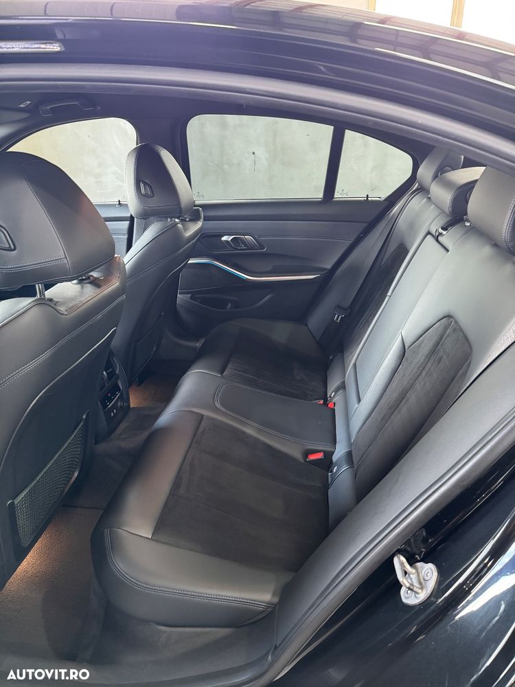 BMW Seria 3 330e Aut. M Sport - 20