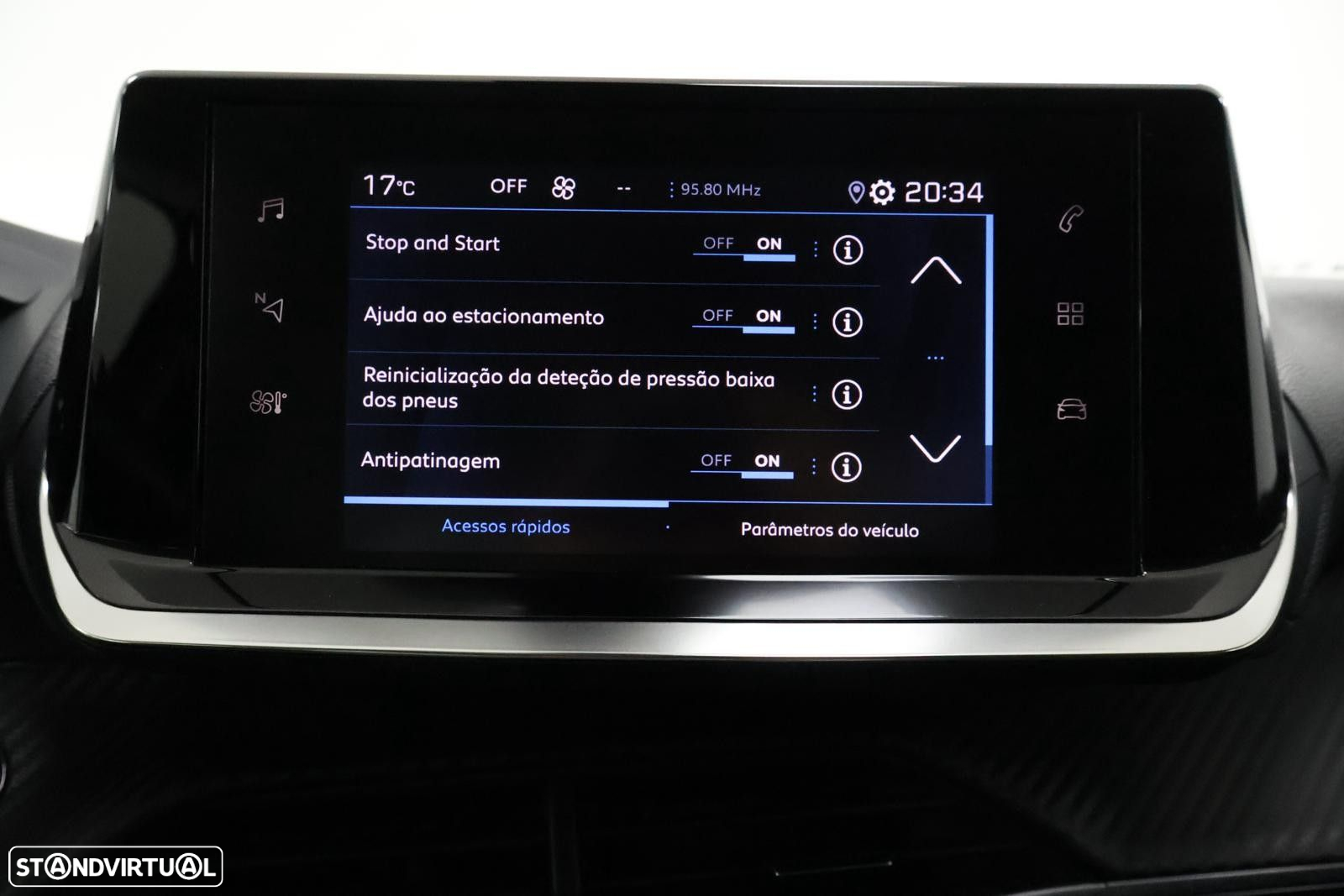 Peugeot 2008 1.2 PureTech Allure - 23