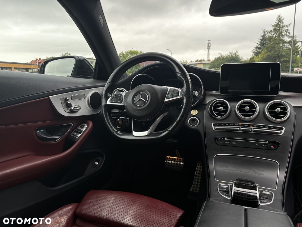 Mercedes-Benz Klasa C 300 7G-TRONIC Edition 1 - 33