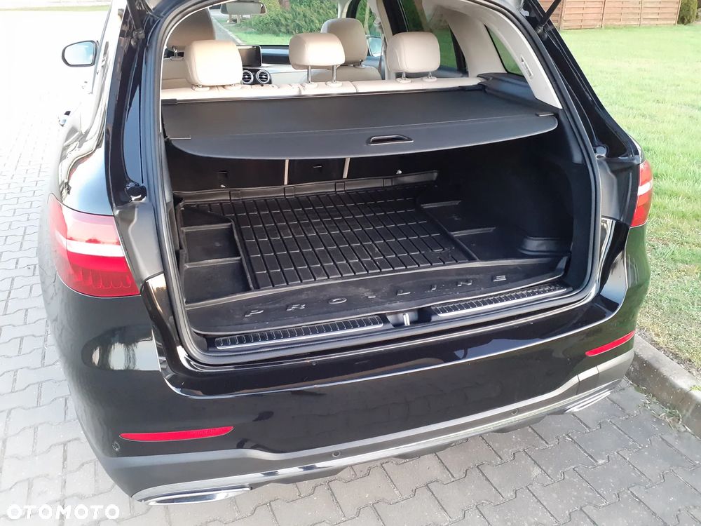 Mercedes-Benz GLC 220 d 4Matic 9G-TRONIC AMG Line - 9