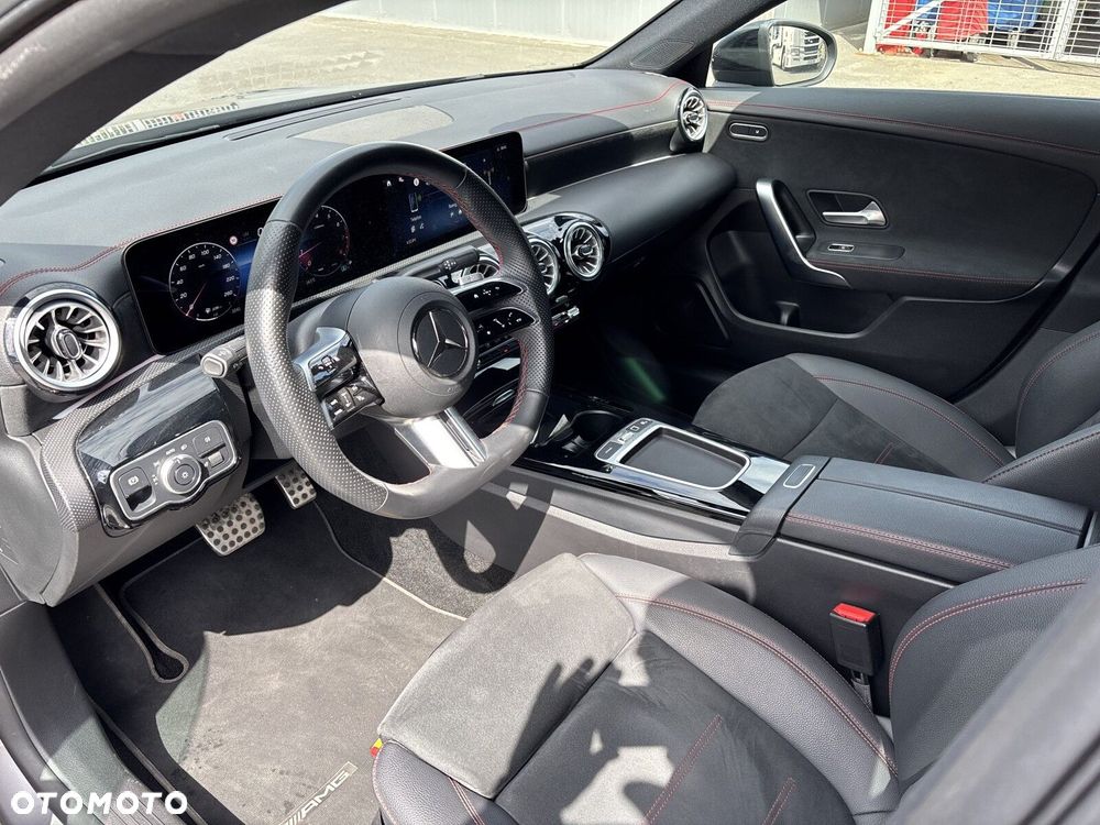 Mercedes-Benz CLA - 15