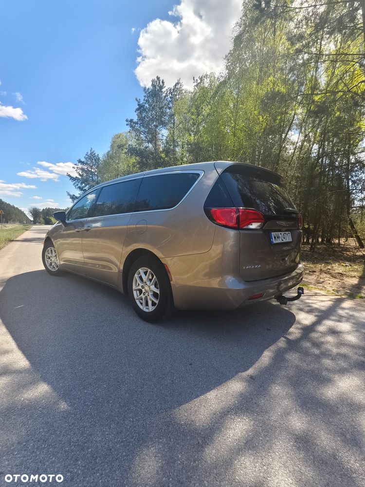 Chrysler Pacifica - 6