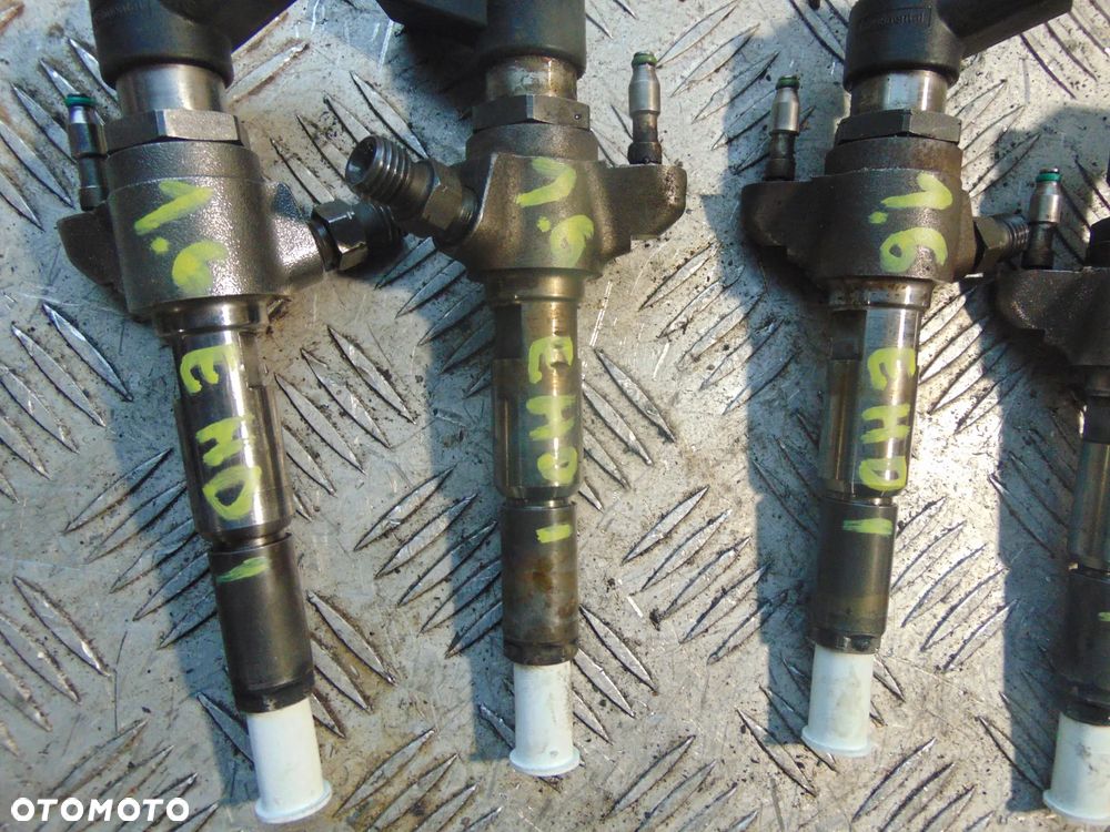 Wtryskiwacze 1 szt peugeot 1,6 E-HDI 9674973080 continental cena sztuka - 1