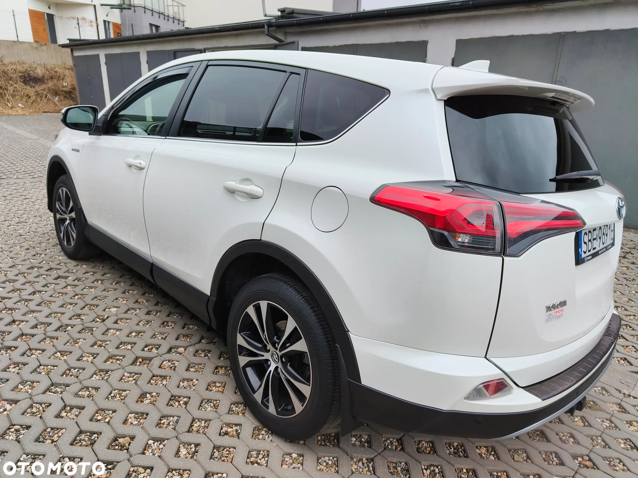 Toyota RAV4 - 2