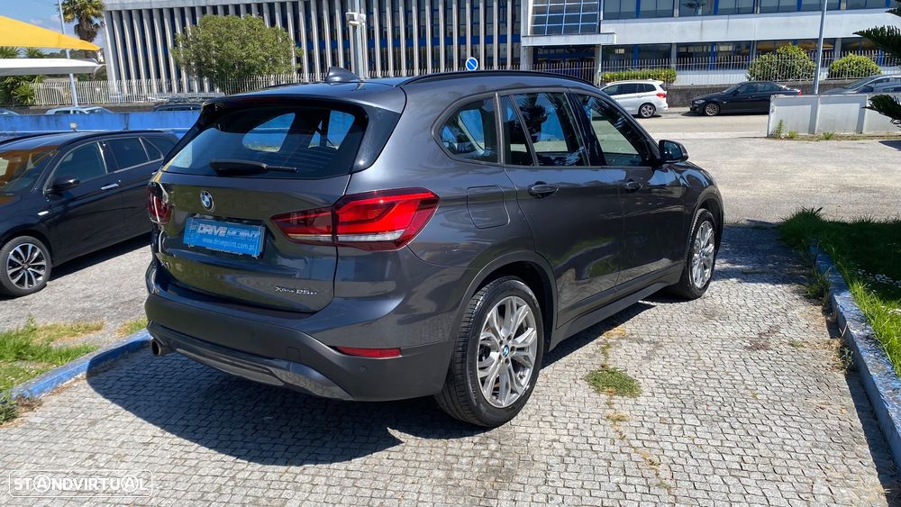 BMW X1 25 e xDrive Corporate Edition - 8