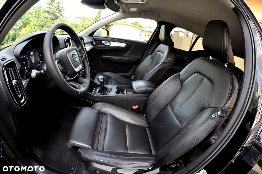 Volvo XC 40 T3 Momentum - 20