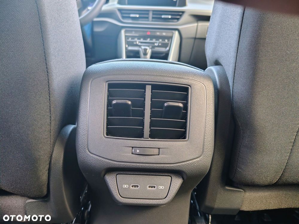 Volkswagen T-Roc - 21