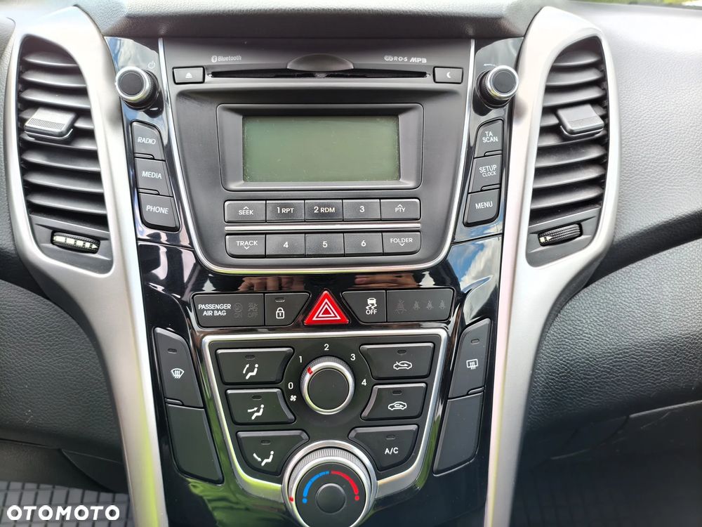 Hyundai i30 i30cw 1.4 Classic - 23