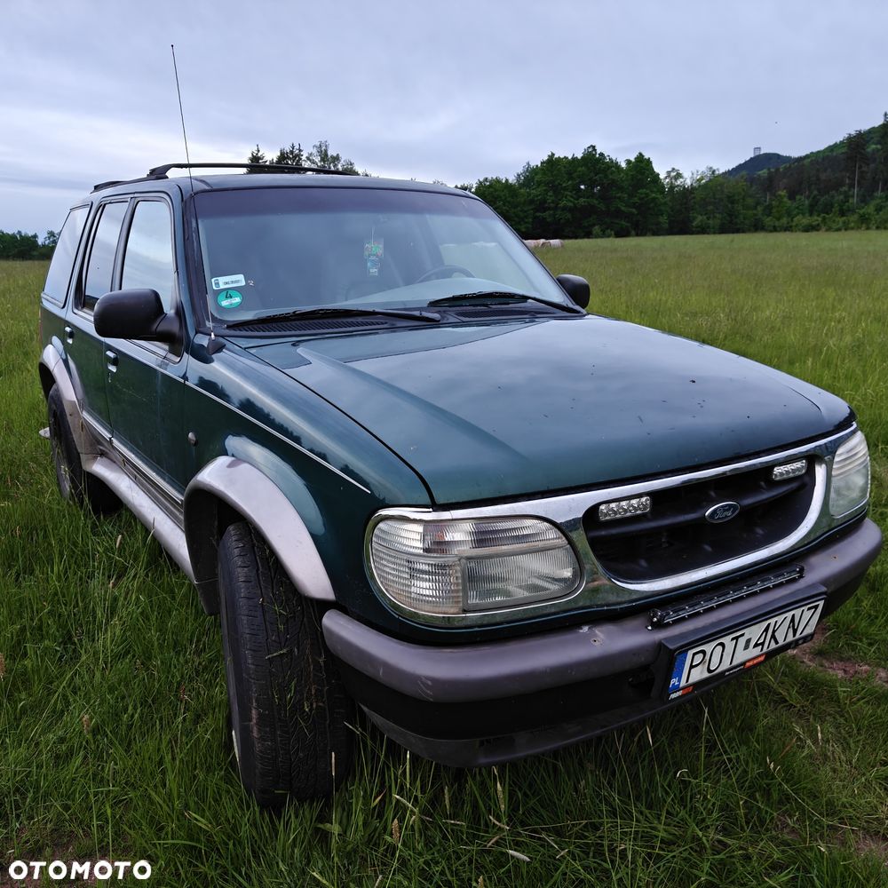 Ford Explorer - 2