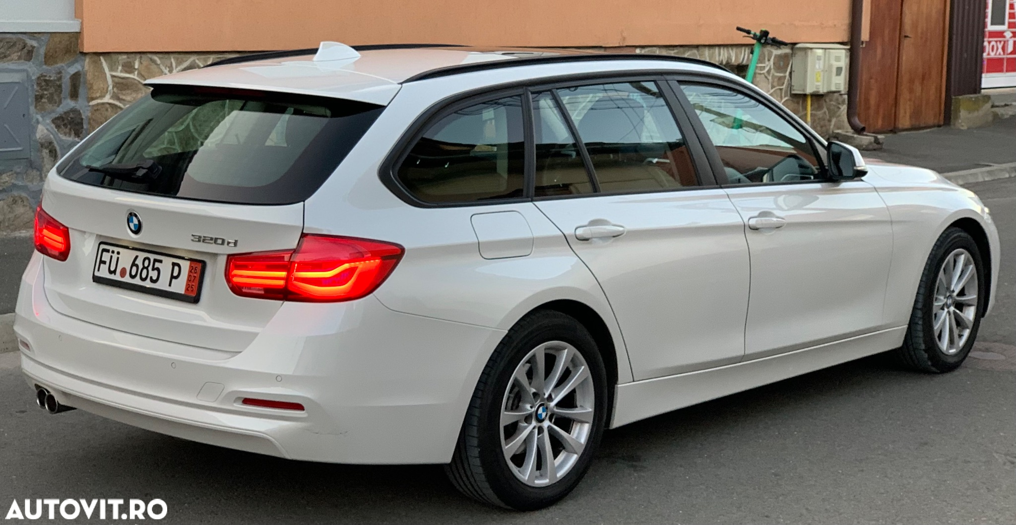 BMW Seria 3 320d Touring Aut. Advantage - 6