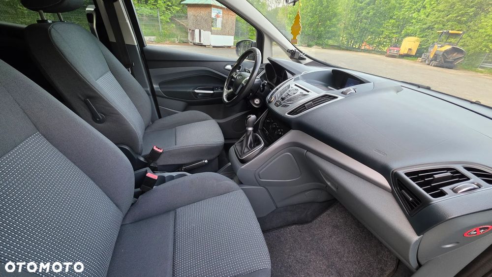 Ford Grand C-MAX - 9