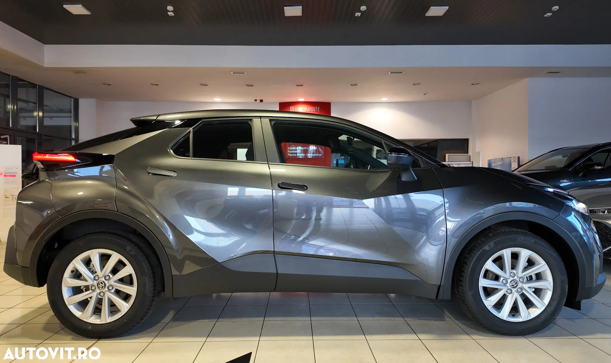 Toyota C-HR 1.8 HEV 140 CP 4x2 CVT Active - 8