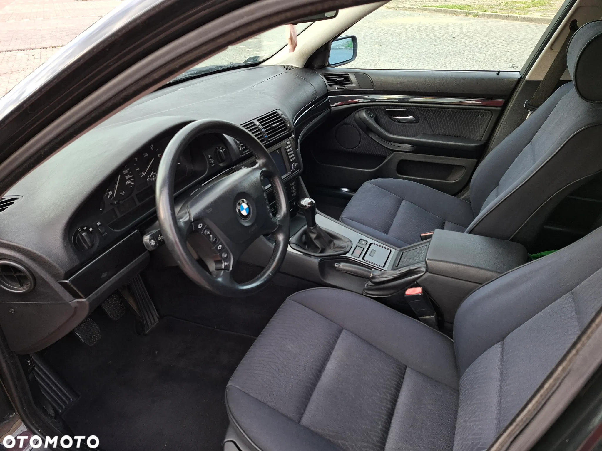 BMW Seria 5 520i - 6